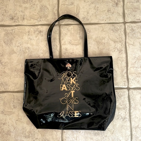 Kate Spade Boys Make Passes at Girls in Glasses Tote Bag - Picture 1 of 7